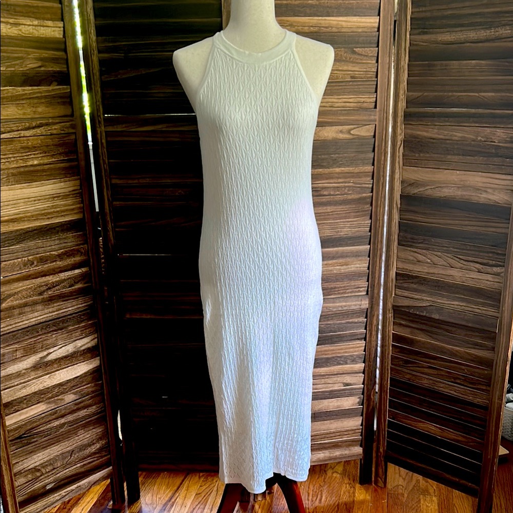 Long White Sleeveless Dress